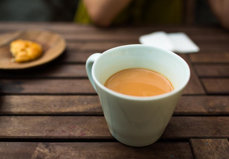 أضرار الشاي بالحليب الصباح اليمني